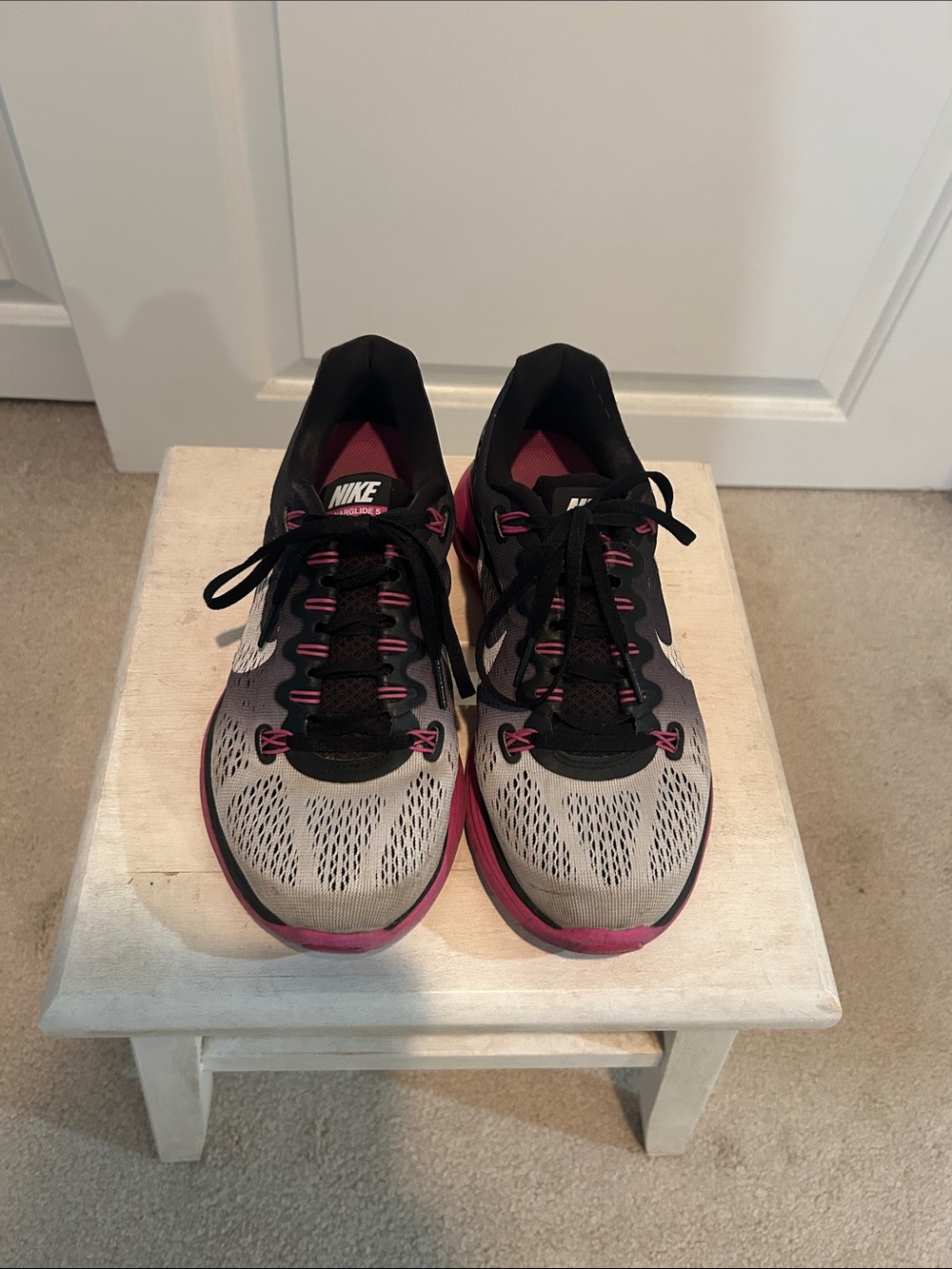 Nike Women's Athletic Running Shoes in Gray and Pink
